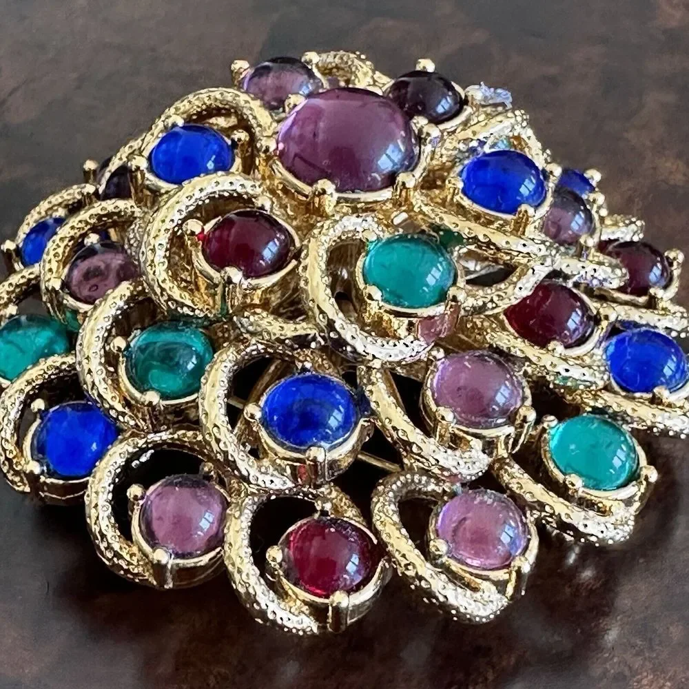 Monet Cluster Brooch 2.25 Inch Moghul Jewels Of India Gripoix Glass Gold‎ Plated